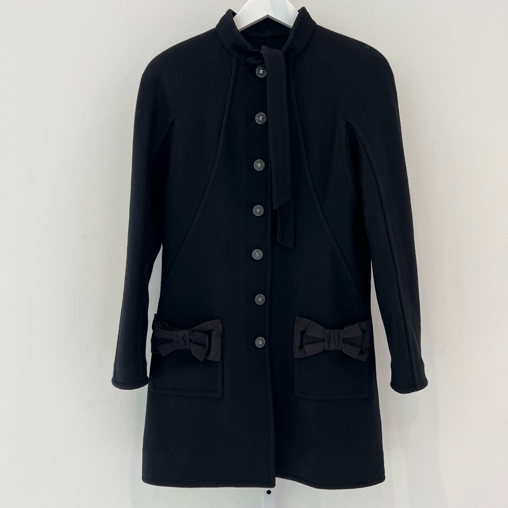 CHANEL 24B BLACK BOWS EMBROIDERED WOOL FELT COAT SIZE FR 36 / US 4 NWTS!